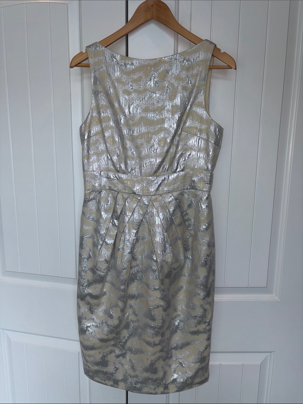 Maggy London Silver Metallic Patterned Sheath Dress